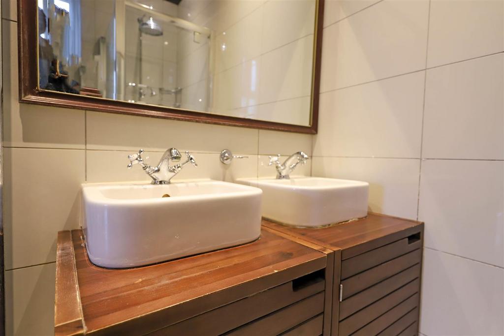 Nicholas james ditchling rd sink.jpg