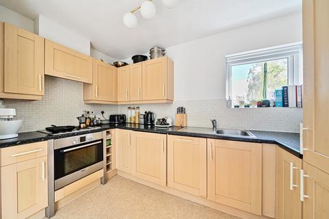 2 bedroom flat for sale, Athelstan Road, Winchester, Hampshire, SO23