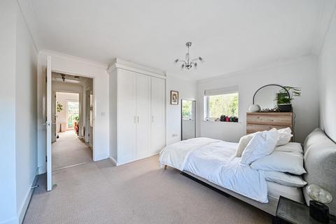 2 bedroom flat for sale, Athelstan Road, Winchester, Hampshire, SO23