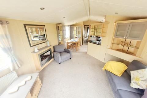 2 bedroom static caravan for sale, Dovercourt Holiday Park