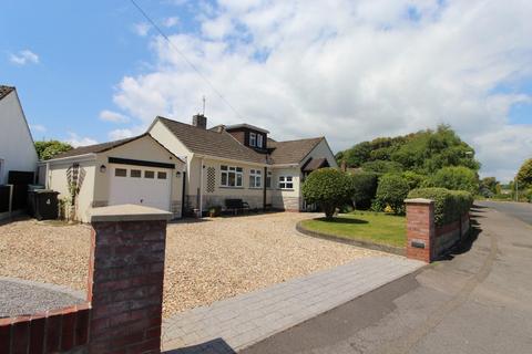 4 bedroom house for sale, Roeshot Crescent Highcliffe