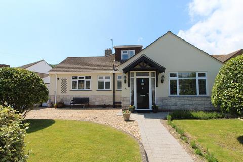 4 bedroom chalet for sale, Roeshot Crescent Highcliffe