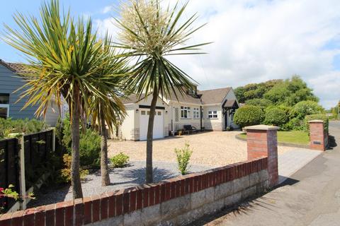 4 bedroom chalet for sale, Roeshot Crescent Highcliffe