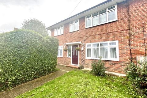 2 bedroom ground floor maisonette for sale, Crayke Hill, Chessington, Surrey. KT9 2JY