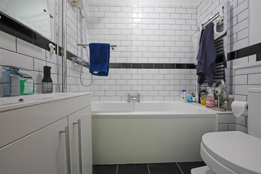 Nicholas james Portland place bathroom .jpg