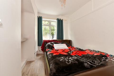 2 bedroom ground floor maisonette for sale, Woodford Green, Woodford Green, Essex