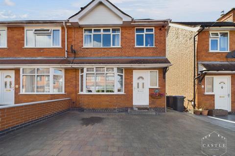 3 bedroom semi-detached house for sale, Burleigh Road, Hinckley