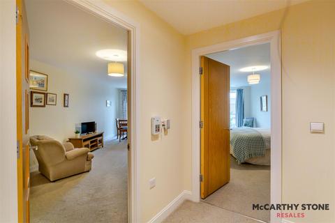 1 bedroom apartment for sale, Chesterton Court, Railway Road, Ilkley