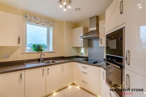 1 bedroom apartment for sale, Chesterton Court, Railway Road, Ilkley