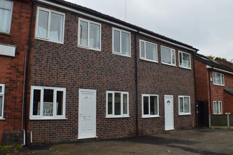 2 bedroom flat to rent, Moss Road, Stretford, Manchester