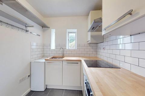 1 bedroom flat to rent, Petherton Road, London