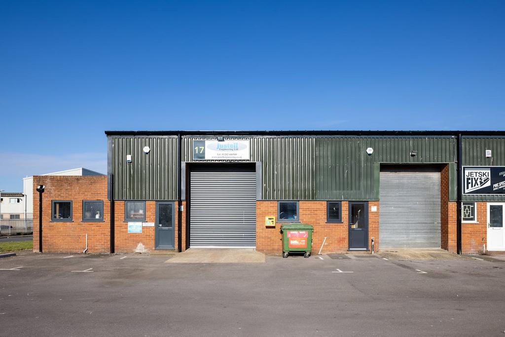 Manor Park Poole 11.jpg