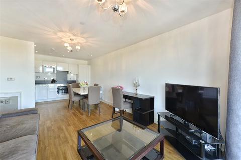 2 bedroom apartment to rent, Connaught Heights, Pontoon Dock, E16