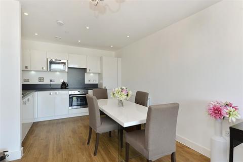 2 bedroom apartment to rent, Connaught Heights, Pontoon Dock, E16