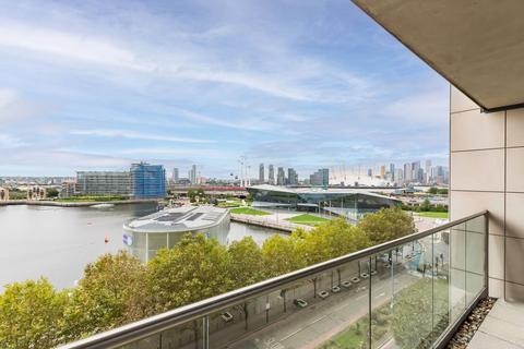 2 bedroom flat for sale, Adriatic Apartments, E16, Docklands, London, E16