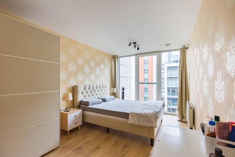 2 bedroom flat for sale, Adriatic Apartments, E16, Docklands, London, E16