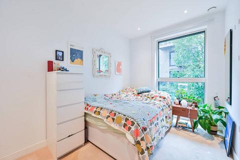 9 Victory Place, London, SE17 1PG
