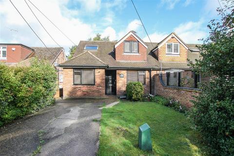 4 bedroom semi-detached house for sale, Hook End Road, Hook End