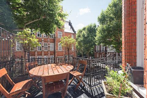 2 bedroom flat to rent, Collingham Gardens, South Kensington, London, SW5