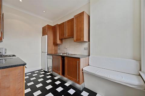 1 bedroom flat to rent, Addison Gardens, London, W14