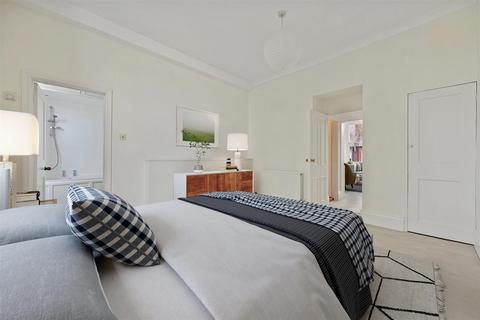 1 bedroom flat to rent, Addison Gardens, London, W14