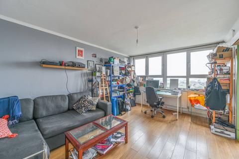 2 bedroom flat for sale, Edrich House, Stockwell, London, SW4