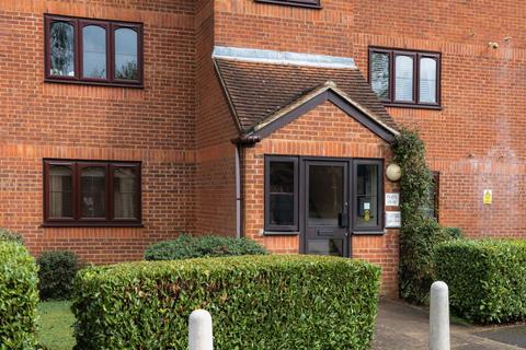 1 bedroom flat for sale, Old Mill Gardens, Berkhamsted, Hertfordshire, HP4