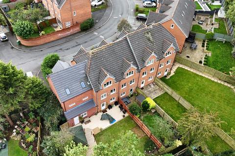 5 bedroom townhouse for sale, East O' Hills Close, Heswall, Wirral