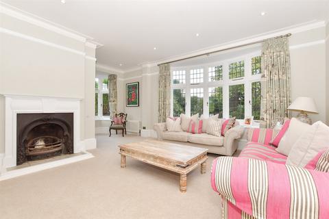 6 bedroom detached house for sale, The Street, Woodnesborough, Sandwich, Kent