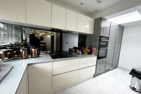 42 Edenbridge Road, Birmingham, B28 8PU