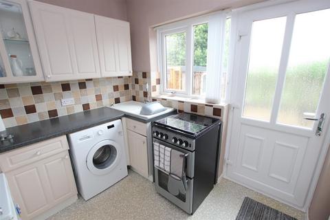 4 Hillcrest Mount, Scholes, Cleckheaton, BD19 6LZ