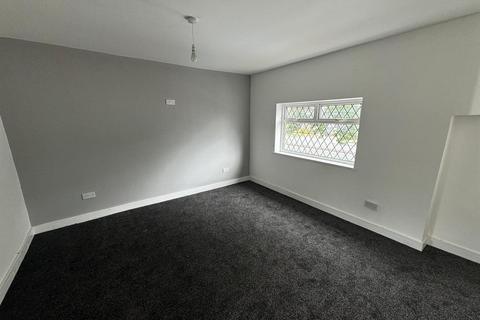 2 bedroom flat to rent, Birmingham New Road, Dudley