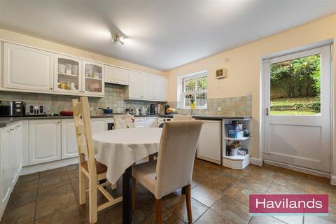 4 bedroom house for sale, Macleod Road, London