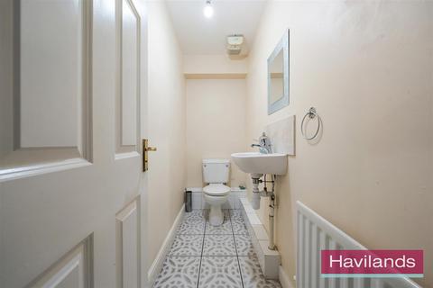 4 bedroom house for sale, Macleod Road, London