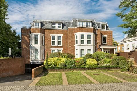 2 bedroom apartment for sale, Cheltonian Place, Portsmouth Road, Esher, Surrey, KT10