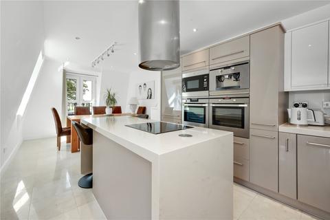 2 bedroom apartment for sale, Cheltonian Place, Portsmouth Road, Esher, Surrey, KT10