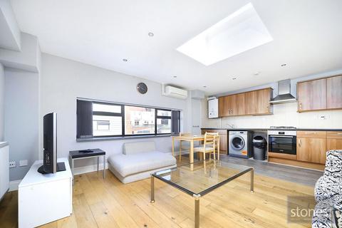 3 bedroom apartment to rent, Camden Road, London, N7