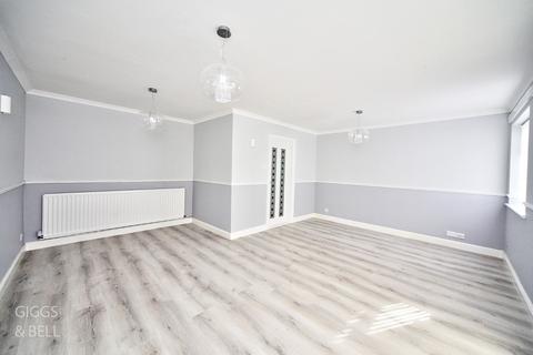 undefined, Brompton Close, Luton, Bedfordshire, LU3