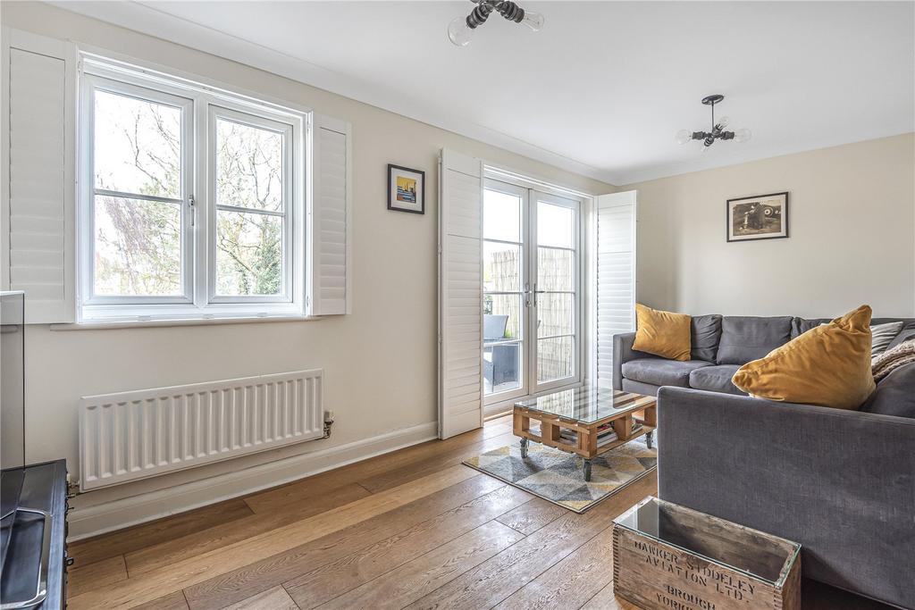 Wilkinson Place, Witney, Oxfordshire 3 bed end of terrace house for