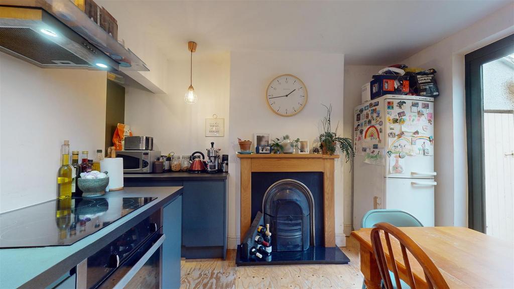 Kitchen / Dining Room