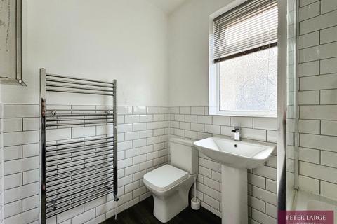 17 Dyserth Road, Rhyl, LL18 4DR