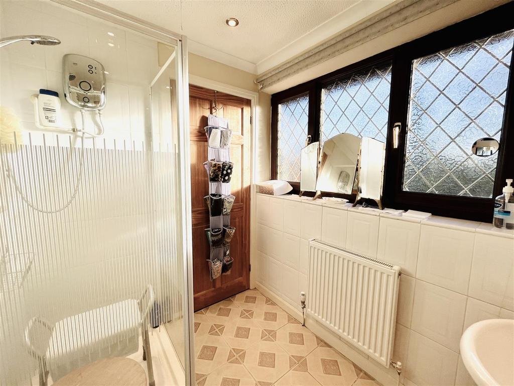 En Suite Shower Room