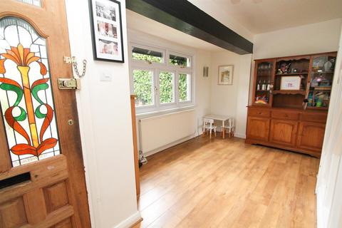 10 Briar Lane, Carshalton, SM5 4PX