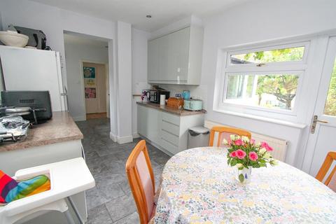10 Briar Lane, Carshalton, SM5 4PX