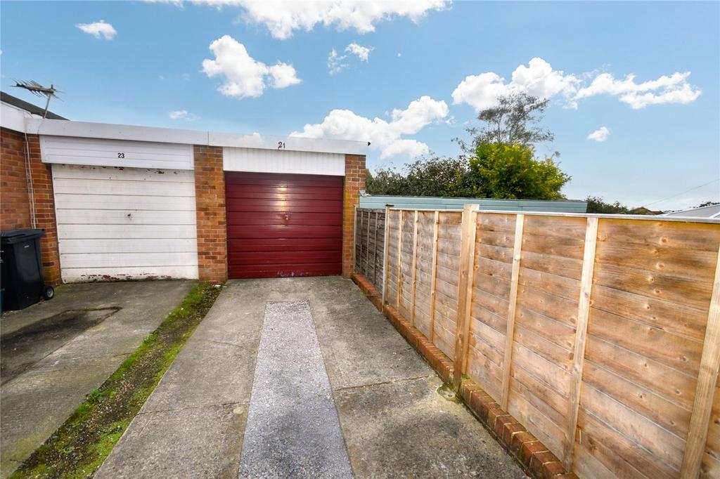 Garage/Parking