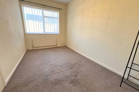 2 bedroom terraced house to rent, Wear Street  Chester Le Street