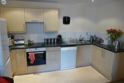 2 bedroom apartment to rent, Hollins Bank Court, Bolton Rd, Blackburn, BB2 4GY