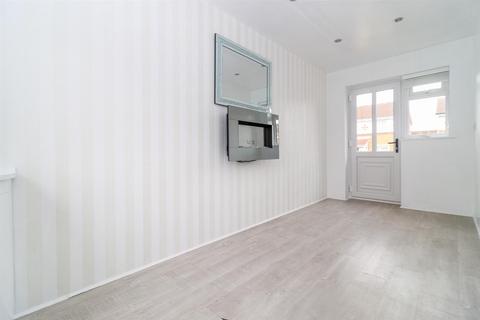 46 Manorfields Avenue, Crofton, Wakefield, WF4 1SZ