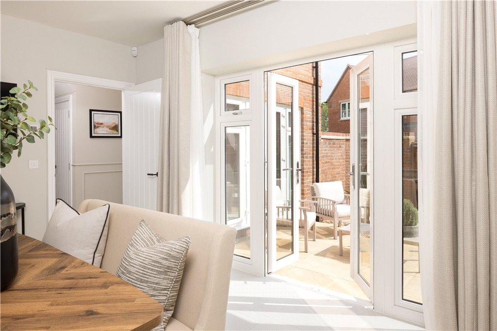 Deanfield Rise, Tilehurst Lane, Binfield 4 bed detached house for sale £1,040,000