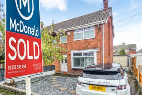 12 Ingleton Avenue, Bispham, Blackpool, FY2 0DX